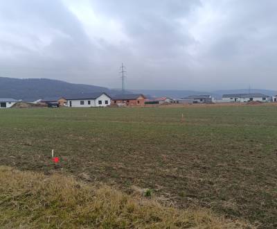 Predáme stavený pozemok, 411 m2, Sokolovce, okr. Piešťany