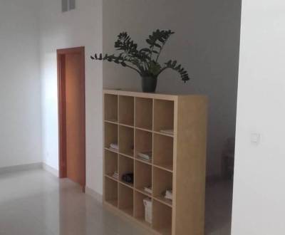 Klimatizované kancel. priestory 167 m2 na Starej Vajnorskej