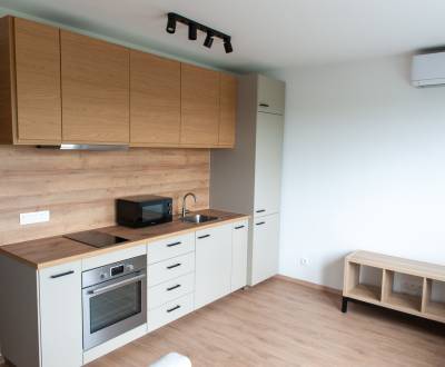 Na prenájom zariadený 1-izbový byt s parkovaním, Ovocné sady