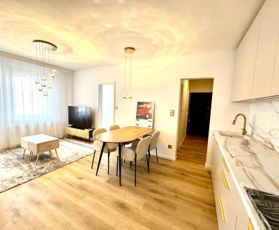 Nový, pôsobivý 4i byt, v centre 