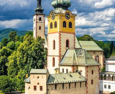 Rodina s deťmi hľadá dom v širšom okolí Banskej Bystrice