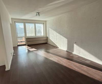 Na predaj veľký 3-izbový byt časť IBV v Žiari nad Hronom