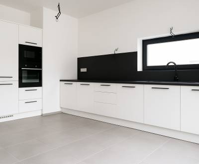 Moderný 4-izbový dom v tichej lokalite Šale – bez rezervačnej zálohy 