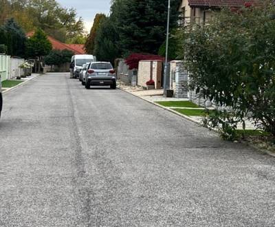 Stavebný pozemok v Rusovciach na predaj