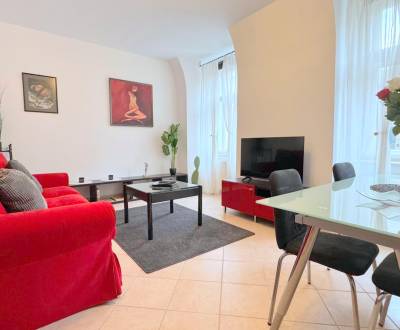 EXKLUZÍVNE, Štýlový 2i byt,, Hviezdoslavovo námestie, Staré.Mesto 