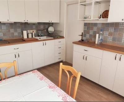 Zariadený 2 izbový byt s lodžiou, Segnerova ulica, BA IV. Karlova Ves