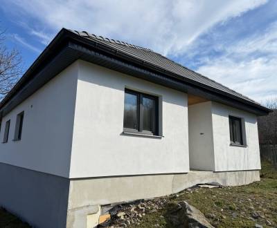 NITRA-TO 4 izbová Novostavba RD s výhľadom v obci Súlovce