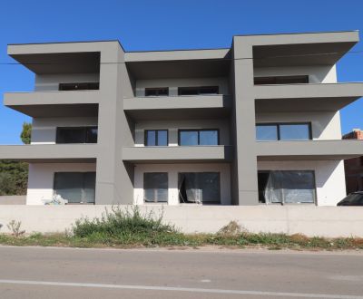 Vodice(HR) - moderné apartmány v novostavbe 300 m od pláže