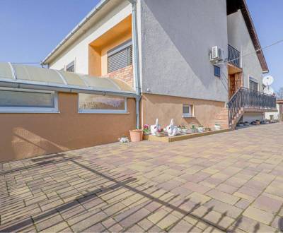 NA PREDAJ KRÁSNE ZREKONŠTRUOVANÝ RD – VHODNÝ AJ AKO DV