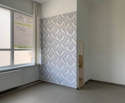 NA PRENÁJOM: KANCELÁRIA 40 M2, PRI GALÉRII KOŠICE