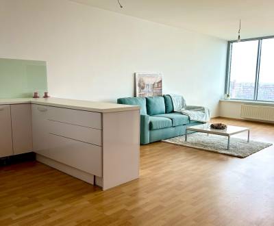 Na predaj nadštandardný 2-izbový byt v rezidenčnom komplexe - Tri veže