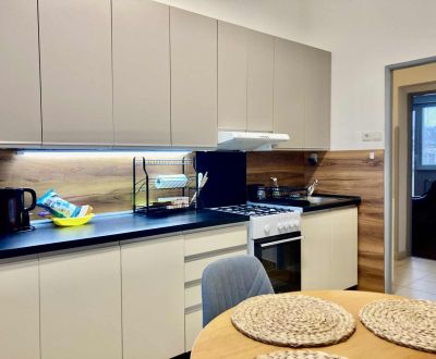 PRENAJATÉ Na prenájom zariadený svojpomocný byt /93m2/, Komárno