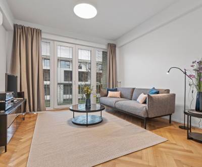 PRENÁJOM moderného 2i bytu v staromestskej vile na Palisádach!