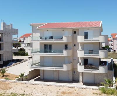 Pag, Povljana - apartmán v 1.rade od mora