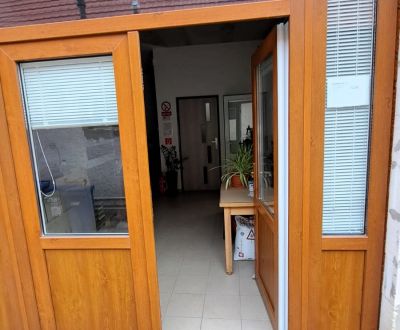 Veľkorysý priestor na Chrenovej čaká na vašu kreativitu. Nitra