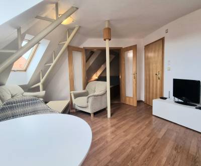 2 izbový zariadený  byt na dlhodobý prenájom v centre Trnavy