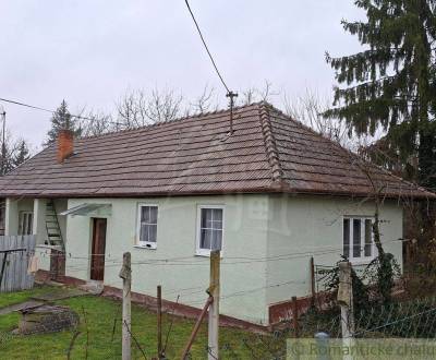 Rodinný 2-izbový dom - stavebný pozemok v obci Krtovce