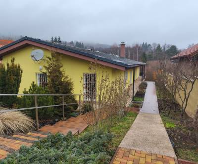 Rozľahlý rodinný dom v lokalite Stráne