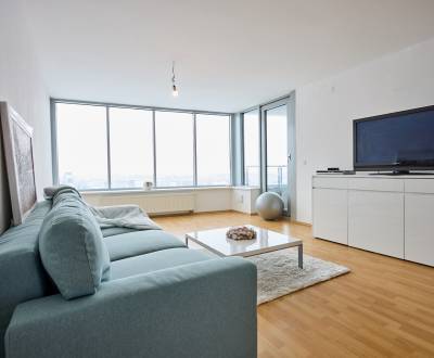 PRIESTRANNÝ 2-IZB. BYT NA LUKRATÍVNEJ ADRESE, BAJKALSKÁ TRI VEŽE