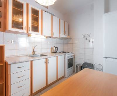 2-izbový čiastočne rekonštruovaný tehlový byt, 28. októbra 