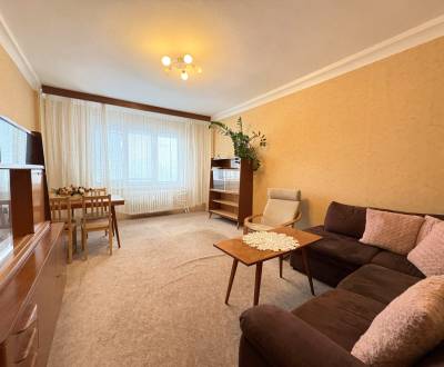 PREDAJ 3,5 izb.byt,,Sabinovská ul.,TOP lokalita Ružinov,69 m2+2xloggia