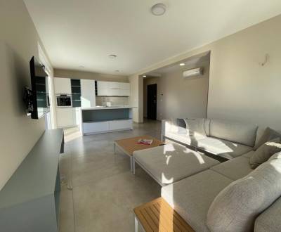  PRIVLAKA - apartmán na prízemí so záhradou - 350 m od mora