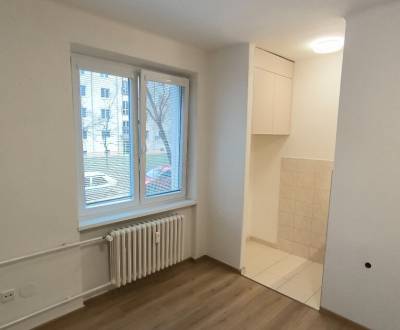 Garsónka, Herlianska ul., Ružinov pri Štrkovci