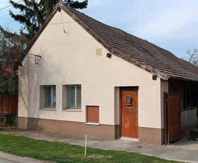 Na Predaj Rodinný dom pozemok 1587 m² v Horných Salibách 