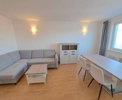 Prenájom pekného a priestranného 4-izbového bytu vo Svite