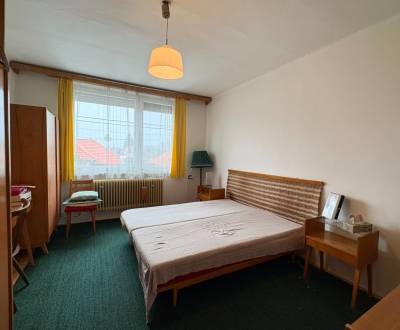 Exkluzívny PREDAJ 4 izbového rodinný domu s garážou, Zlatná na Ostrove