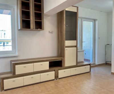 I Predaj Zrekonštruovaný 1-izbový bytu s veľkorysou loggiou