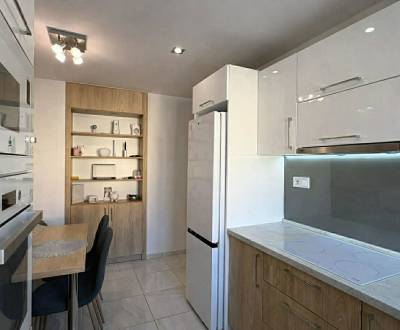 REZERVOVANÝ vkusne zrekonštruovaný  2 izbový byt, Komárno