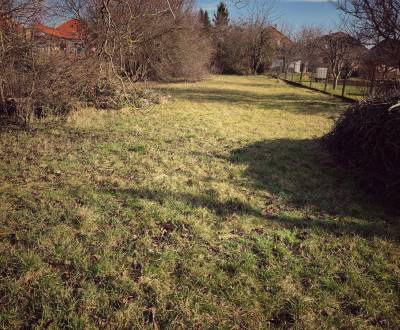 Horné Chlebany pozemok 991 m2 – stavajte dom snov