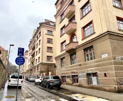 REZERVOVANÉ Na prenájom 3 izbový byt, 73 m2, Bratislava, Zochova
