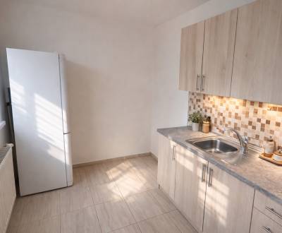 REZERVOVANÝ/  2-izb. byt s loggiou, Senica, Paláriková ul.