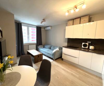 REZERVOVANÉ-PREDAJ 2 izbový byt s garážou v skvelej lokalite v Ružinov