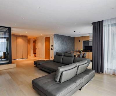 RIVERS I Prémiový 4-izbový byt s panoramatickým výhľadom na mesto