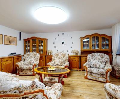 Na predaj 4 izbový dom na najlepšej adrese Nitra -Chrenová