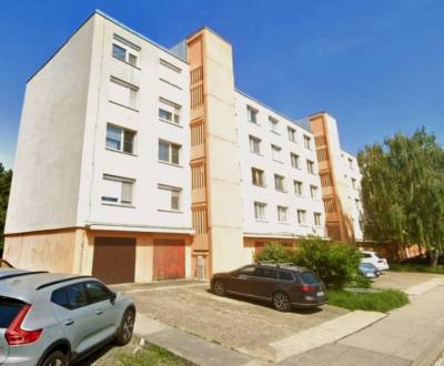 MODERNÝ ZREKONSTRUOVANÝ 2-IZB BYT, 53m2, BÝVANIE S DOTYKOM PÍRODY, DNV