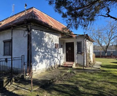 REZERVOVANÉ.....Rodinný dom v obci Pavlovce nad Uhom