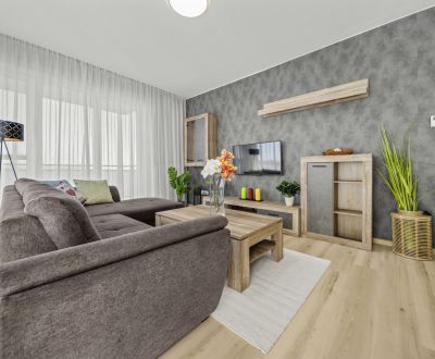 Svetlý 3-izbový byt 90 m² s terasou 18,5 m², 2 garáže, Smaragdová ul.