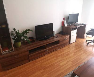 Prenájom 2 izbový zariadený byt, balkón, Sputniková ul, BA II. Ružinov