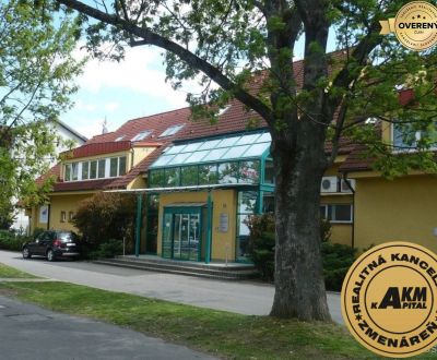 Prenájom kancelárskych priestorov  124 m2, Nádvorná ul., Zvolen