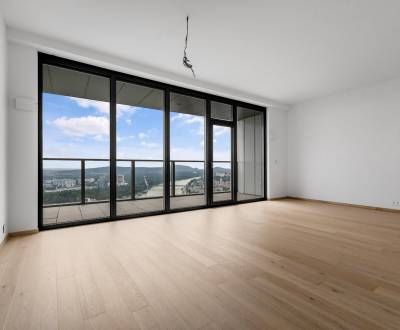 NUERA︱EUROVEA TOWER - 3-izbová rezidencia s výhľadom na hard