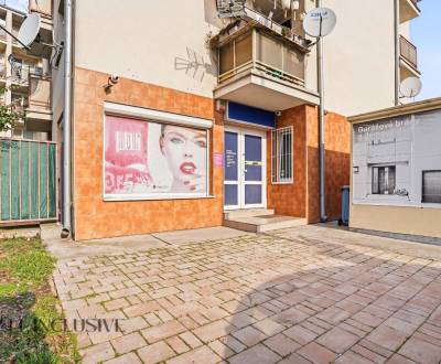 Na prenájom obchodný priestor v centre Dun. Stredy