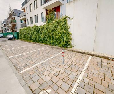 Parkovacie miesto Ružinov – Na piesku, uzavretý areál, kamera