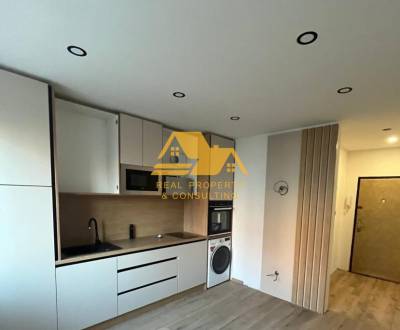 Prenajmem prerobený 1 izbový byt s balkónom v Nových Zámkoch