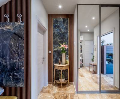 Prenájom 4-izbového bytu, Žilinská, Žilinská, Staré Mesto