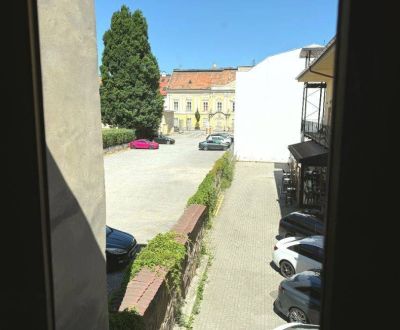 Na prenájom kancelárske priestory v historickom centre Prešova