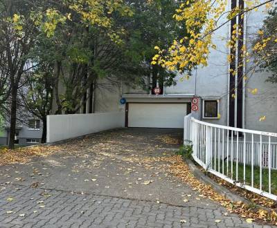 Nadštandardne veľká garáž na ul. Medveďovej, Petržalka